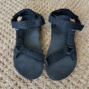 NWOT Mubolly Teva Sandals, women’s size 8